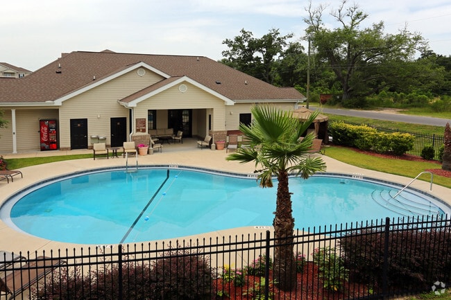 Building Photo - Majestic Oaks Rental