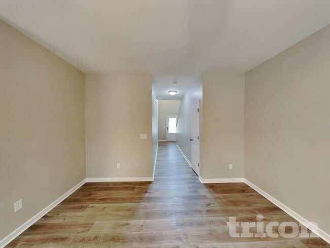 Photo - 203 Magnaview Dr