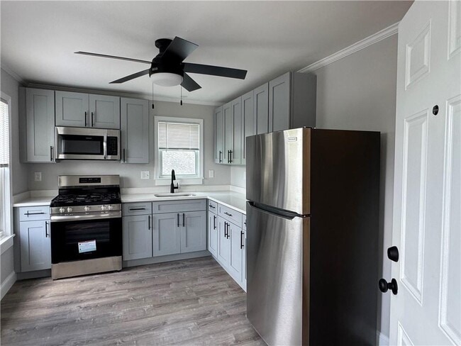 350 Main St Unit 3