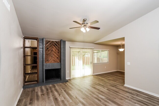 9478 Greens Point