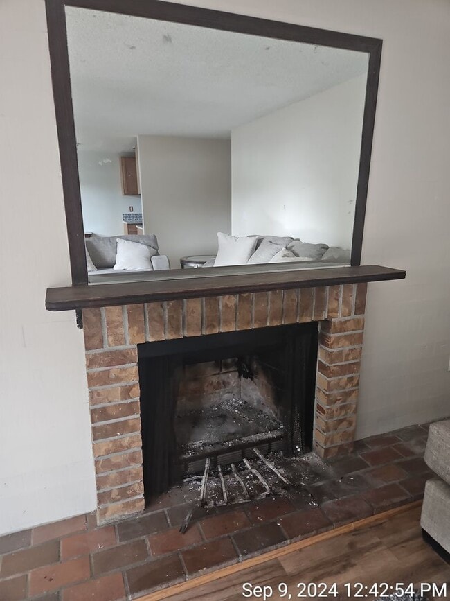 Photo - Renton Sunset Heights Condominiums - 2 bedroom 1 bathroom lower floor unit - Water, Sewer & Garba...