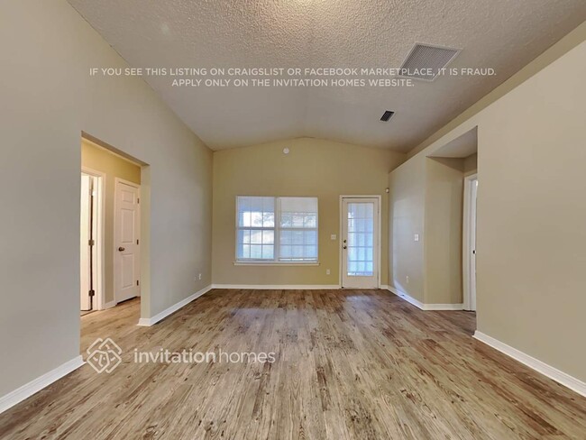 Photo - 6322 Ironside Dr N