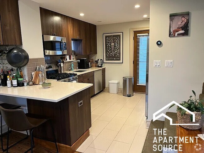 Building Photo - 2416 S Washtenaw Ave. Unit CH Rental
