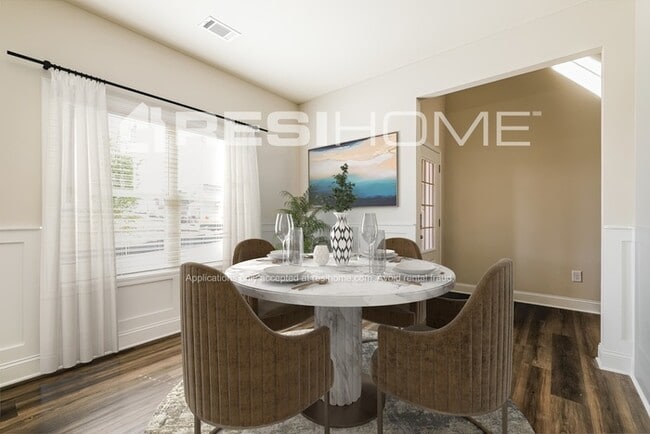 Photo - 10 Rockaway Dr N