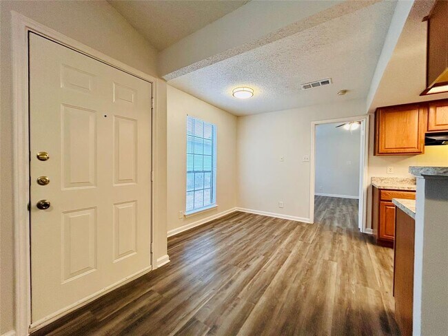 Photo - 9317 Kempler Dr