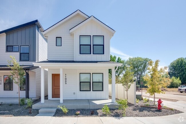 Building Photo - Beautiful 2 Bedroom Cottage Now Available! Rental