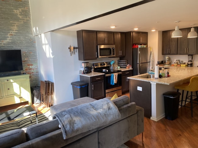 Photo - 1509 E Baltimore St Unit Apt 15