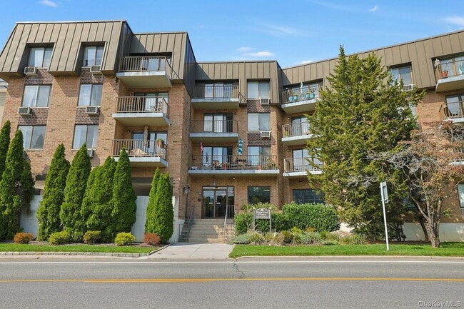 Photo - 560 Halstead Ave Unit 2E