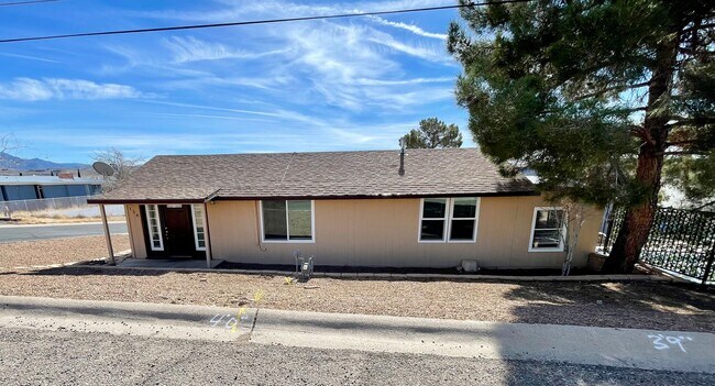 Photo - Cute Updated 3 Bedroom Home in Downtown Ki...