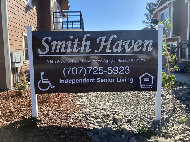 Photo - 2042 Smith Ln Unidad C