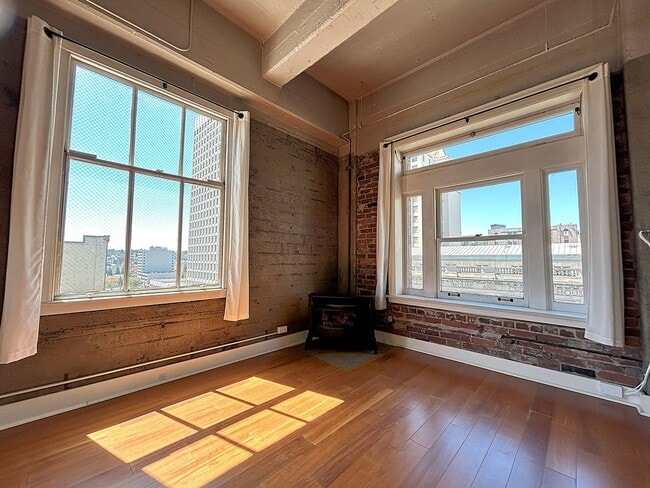 Building Photo - Perkins Building One Bedroom w/ Dedicated ... Rental