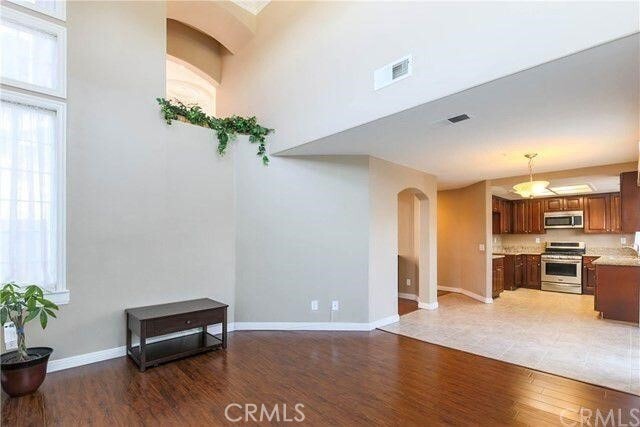 Photo - 820 N Justin Pl