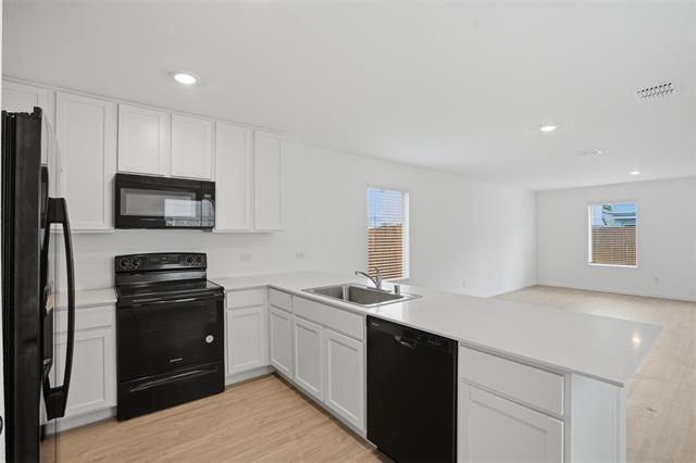 Photo - 905 Blue Heron Dr