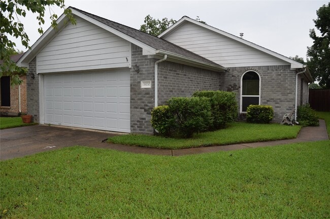 Photo - 18130 Beaverdell Dr