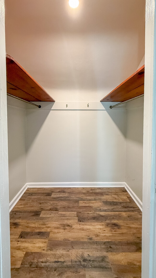 Master Closet - 2019 Fairlawn st