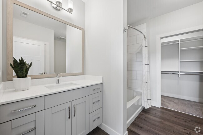 Fall Creek 2BR, 2BA - 1,101SF - Second Bathroom