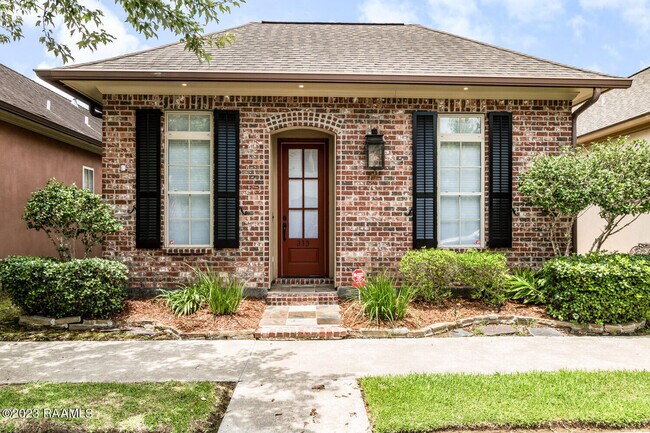 Photo - 313 Waterview Rd House