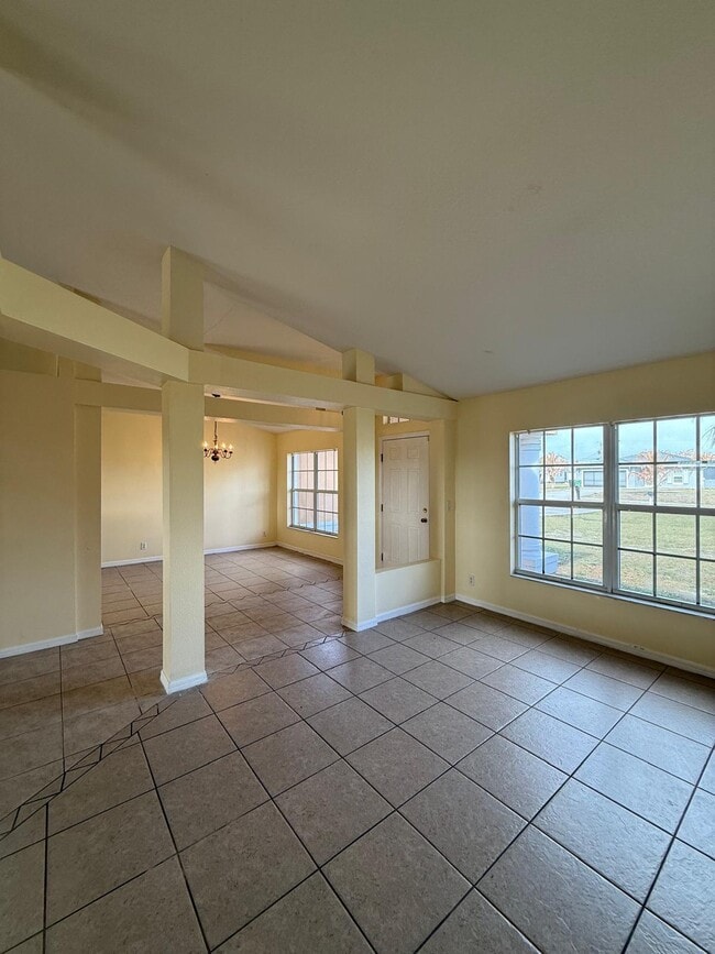 Photo - 974 SW California Blvd