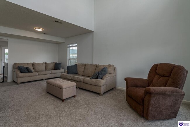 Photo - 310 Ivy Pointe Dr