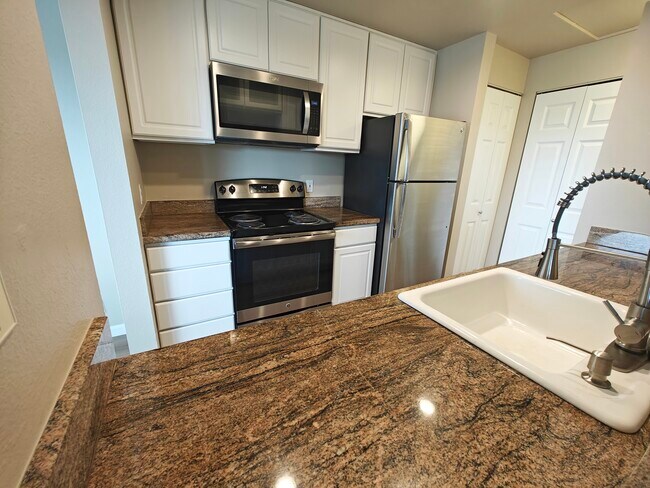 Photo - 6007 Lakeview Dr