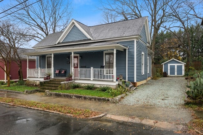 Photo - Available NOW! 3 bed + 2 bath bungalow w/ Historic charm in the heart of Durham!