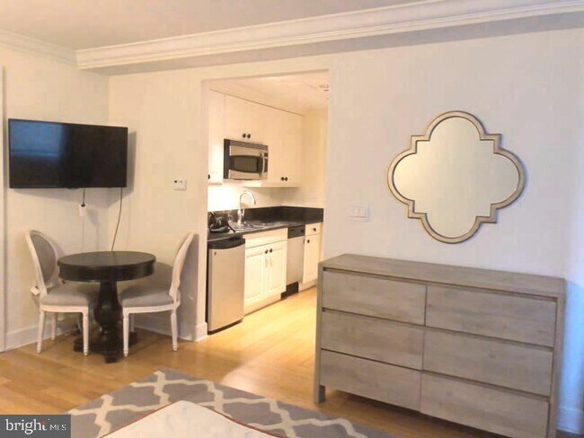Photo - 1701 Locust St Unit 2016