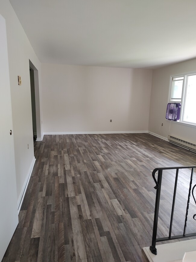 Photo - 100 1/2 W High St Unit A Front West