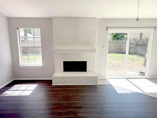 Photo - 28 Rockfern Ct