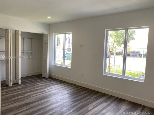 Photo - 1020 NW 29th Ter Unit 1