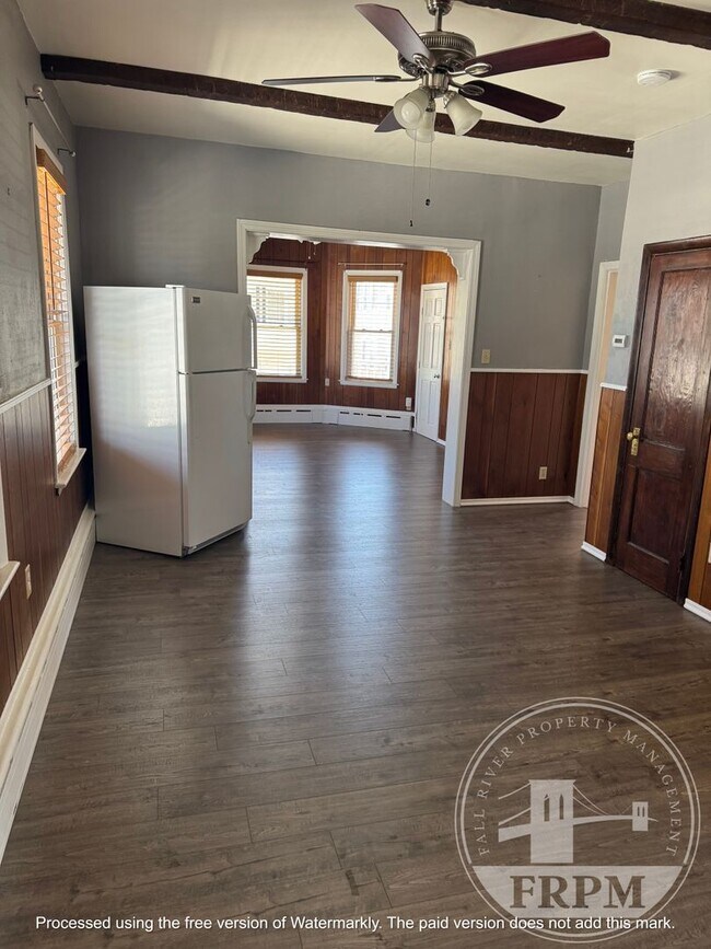 Photo - 463-465 Sawyer St Unit 2