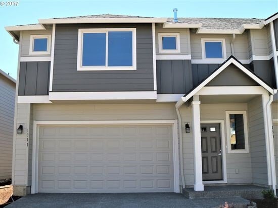Building Photo - BEAUTIFUL CREEKWOOD TOWNHOME! 3 BR, 2.5 BA