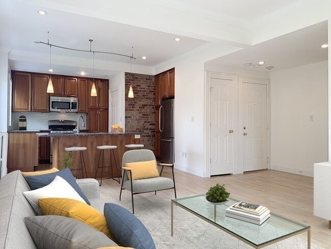 Building Photo - 57 Magazine St Unit 33
