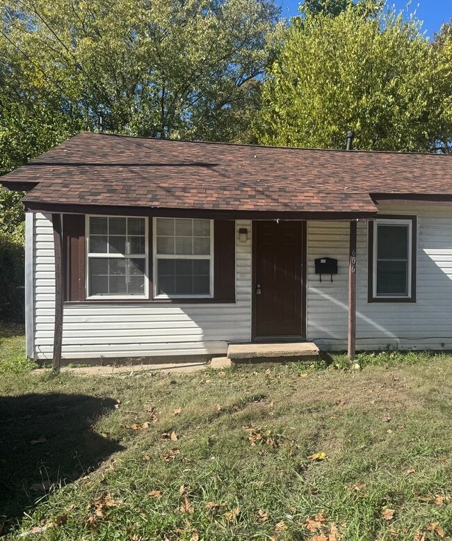 Building Photo - 606-608 Sherman St