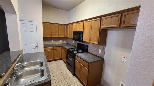 Photo - 806 Walnut St