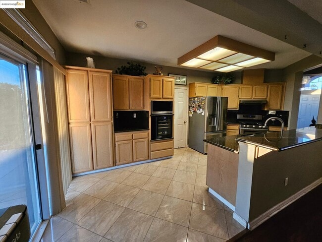 Photo - 2236 Newport Ct