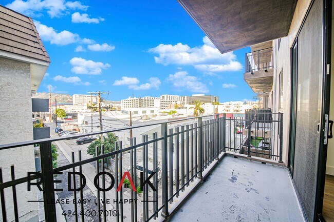 Photo - 8811 Burton Way Unit 312