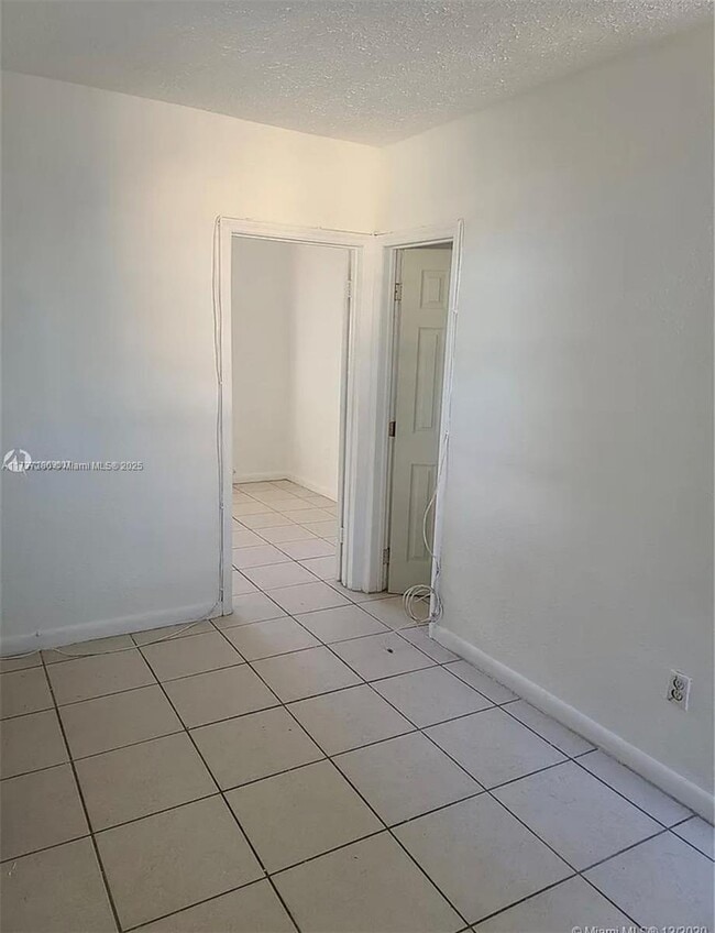 Building Photo - 8012 NW 5th Ct Rental