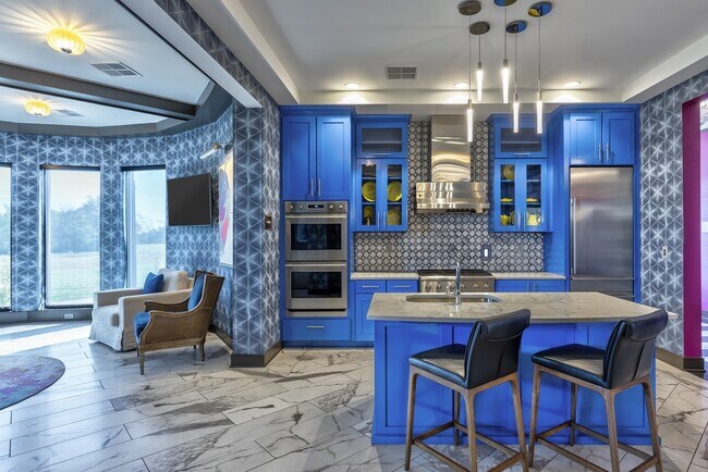 The Ivy Apartment Homes