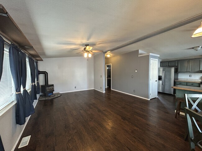 Photo - 146 A St