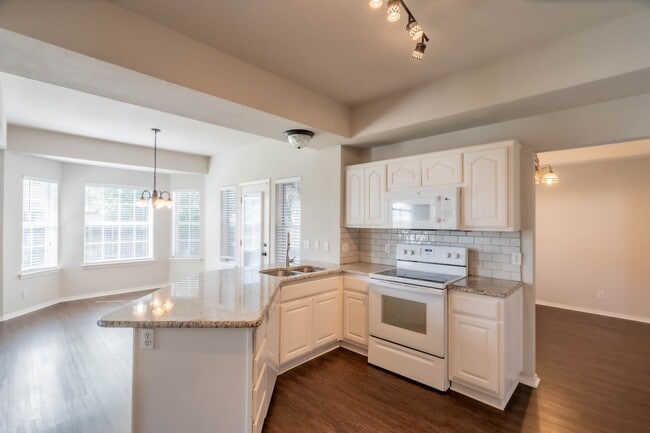 Photo - Beautiful 4 Bed 2.5 Bath Rental in Tulsa!