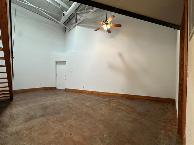 Photo - 2937 Clover St