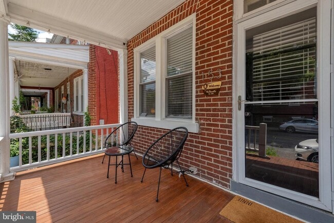 Photo - 153 E Ross St