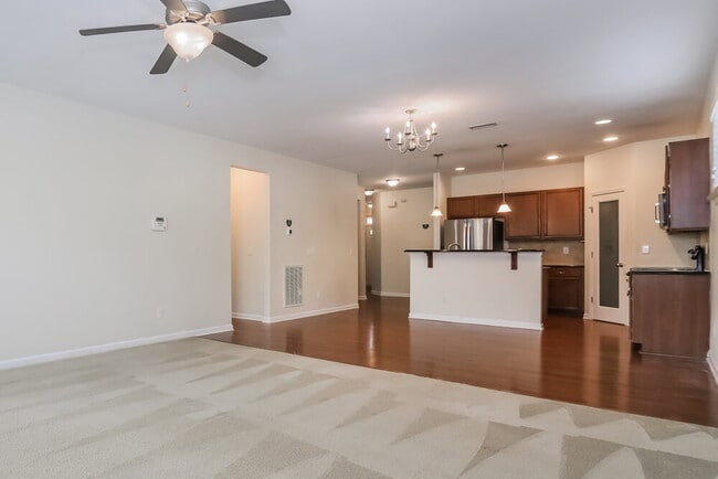 Photo - 21 Wensley Ct