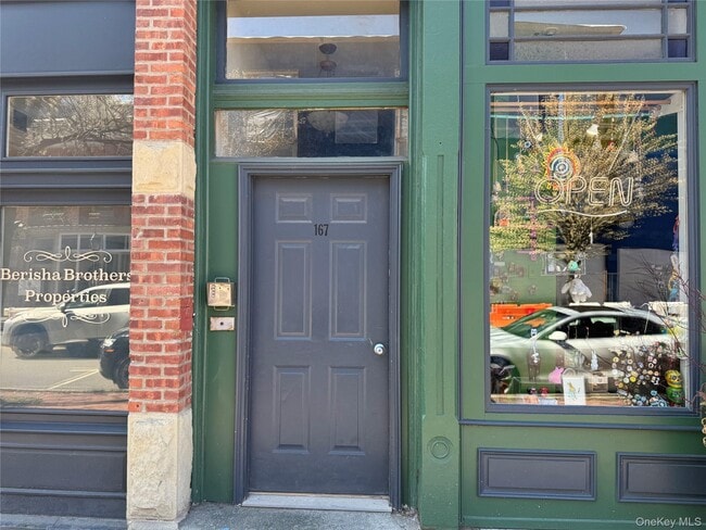 Building Photo - 167 Main St Unit 2