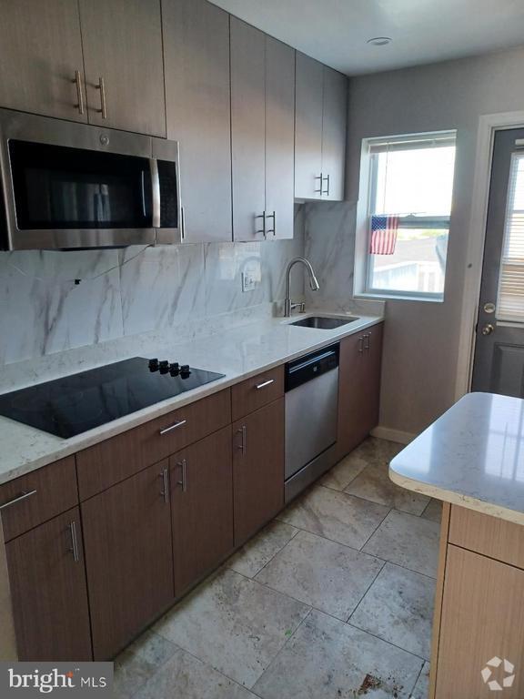 Building Photo - 315 Baylis St Rental