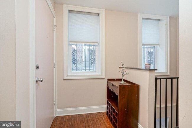 Photo - 522 Montrose St Unit A