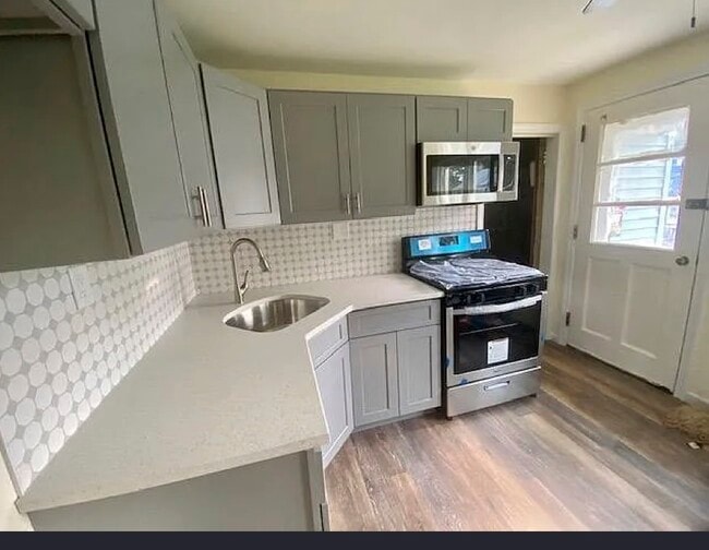244 Woodlawn Cir