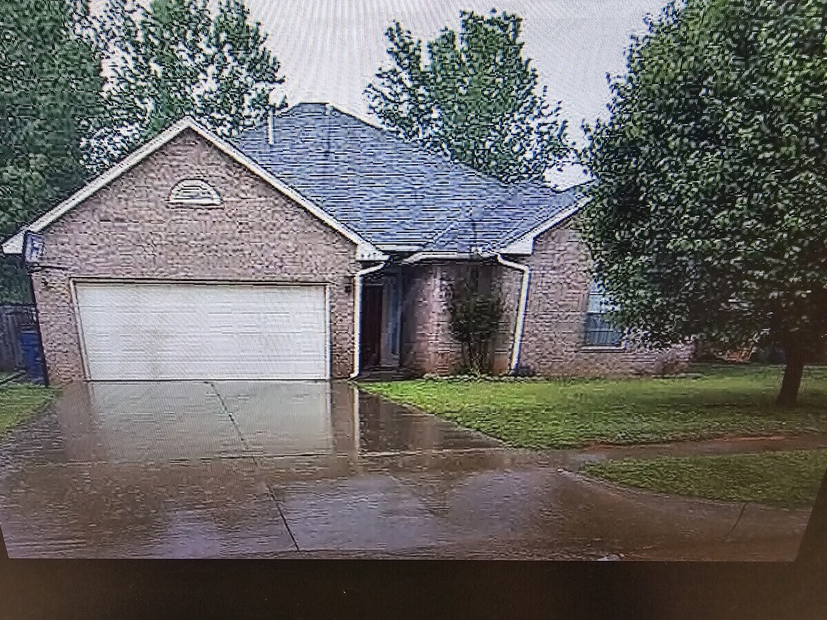 Photo - 625 E Katelyn Ln