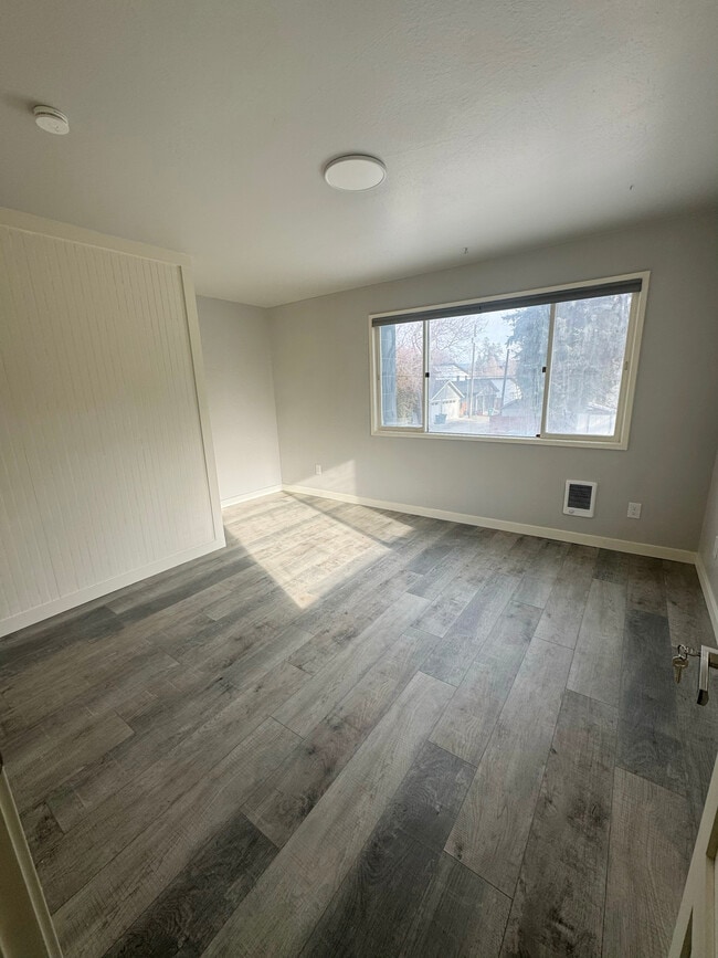 Photo - 718 N 10th St