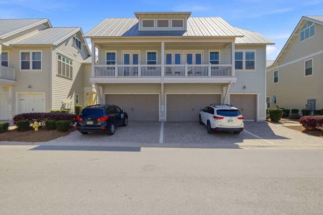 Building Photo - 26 E Pine Lands Lp